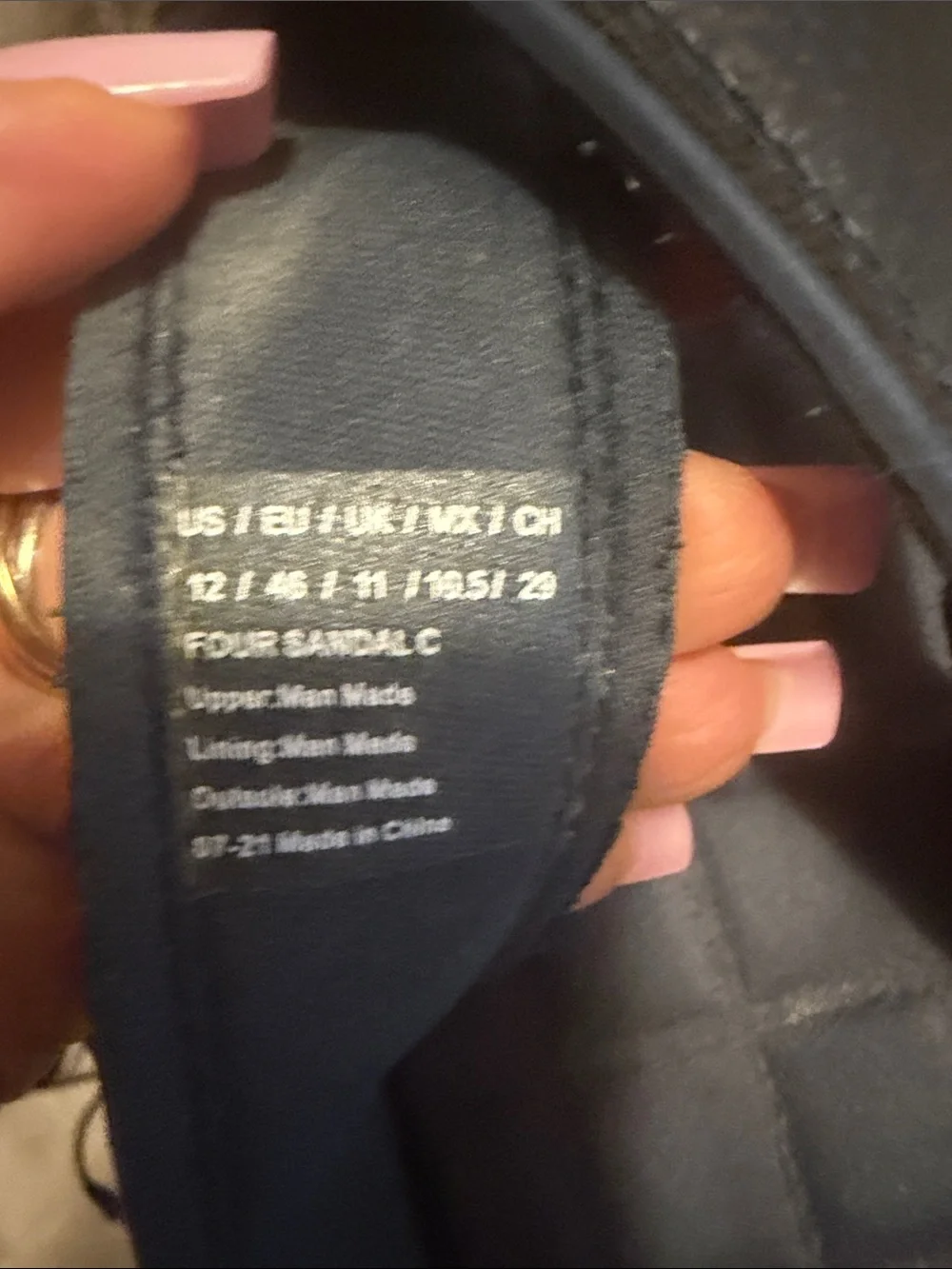 Reaction Kenneth Cole Navy Quilted Flip-Flop Sandals